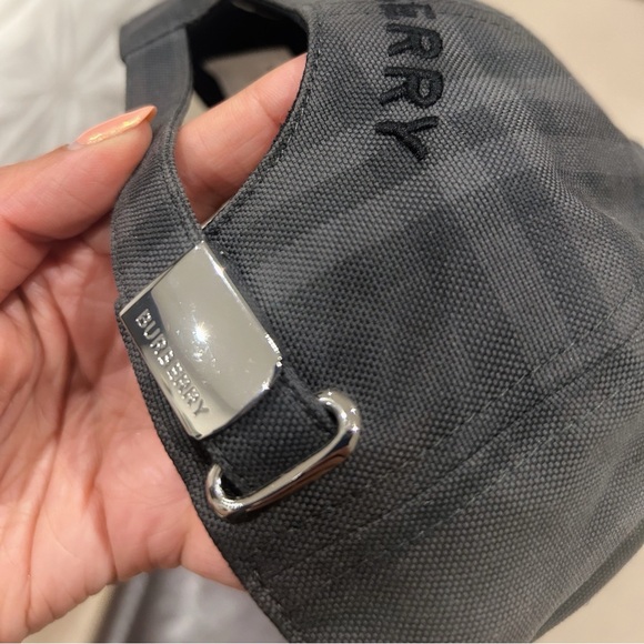 Burberry vintage check cotton cap - Picture 6 of 8